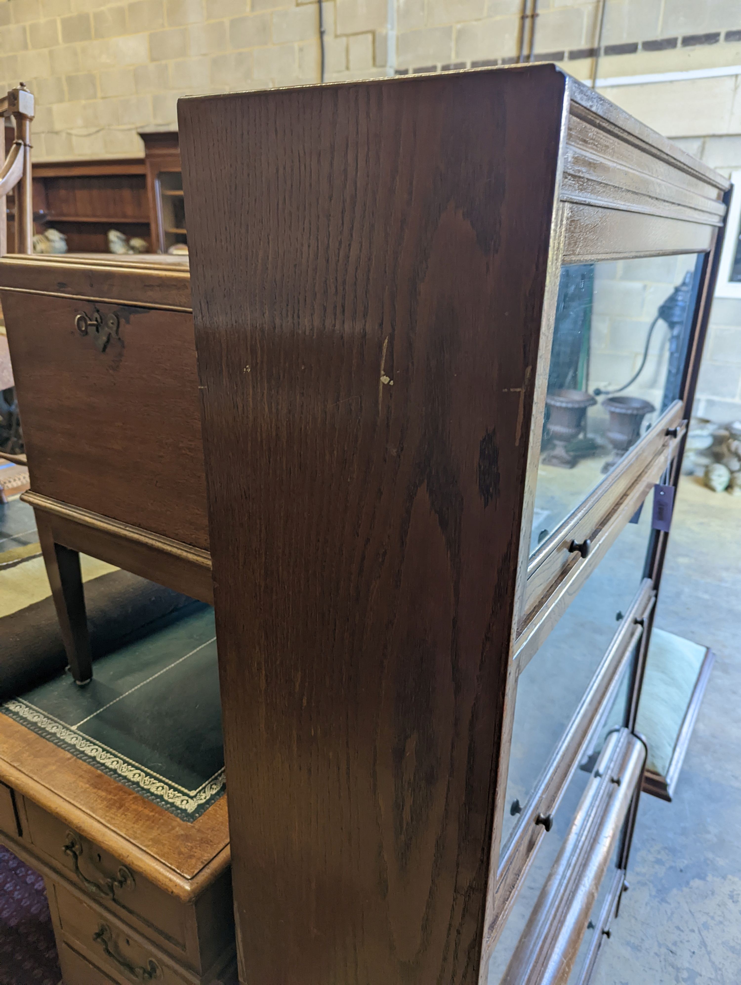A Globe Wernicke style oak bookcase, (not sectional), width 88cm, depth 32cm, height 152cm